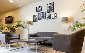 Hotel Serrano